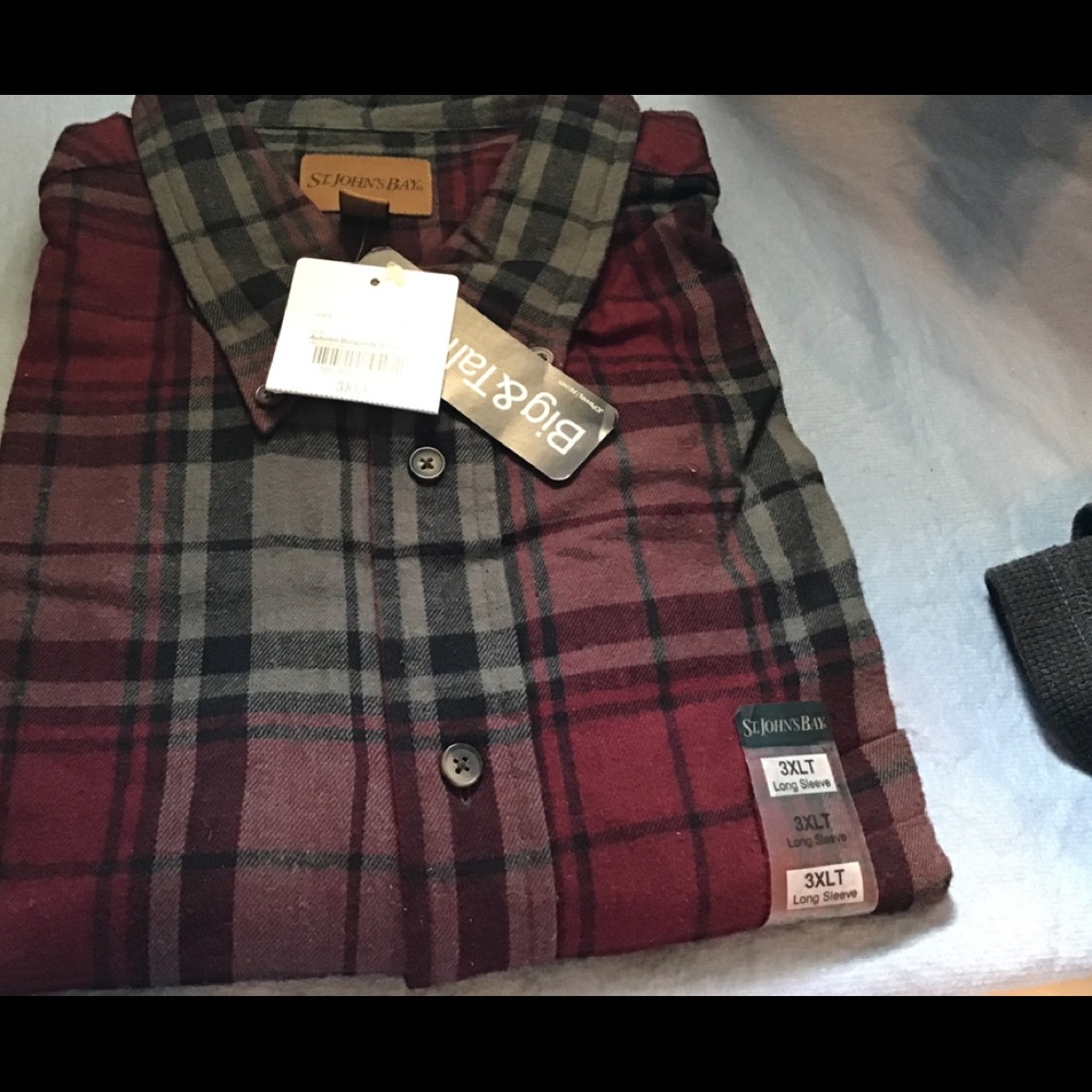 Men’s big and tall St. John’s bay flannel shirt. 3 XLT